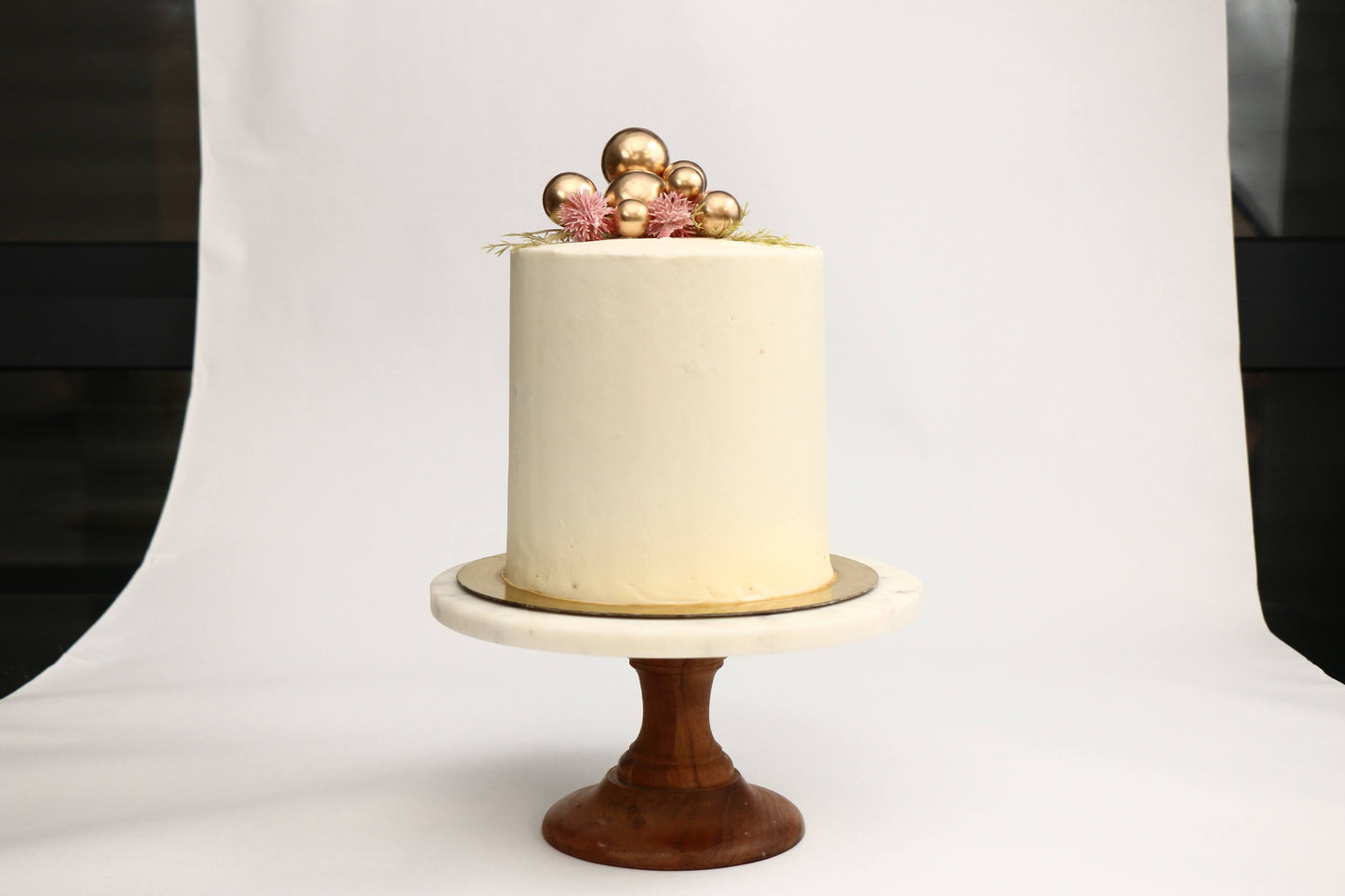 Yom Tov 2025 - Buttercream Cake/Strawberry Shortcake