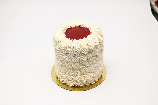 Yom Tov 2025 - Buttercream Cake/Strawberry Shortcake